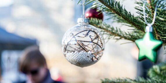 Best Deals on Artificial Christmas Trees